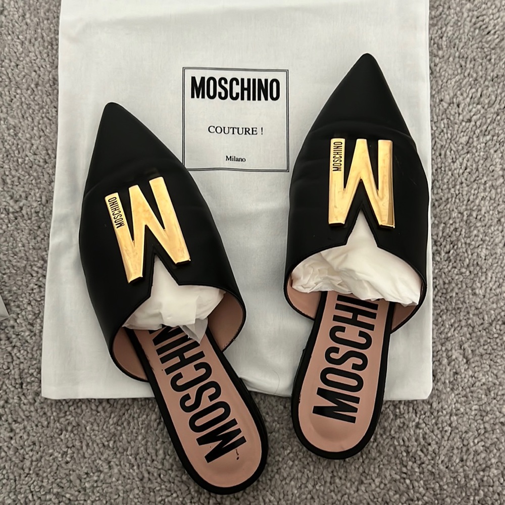 Moschino point-toe mules .